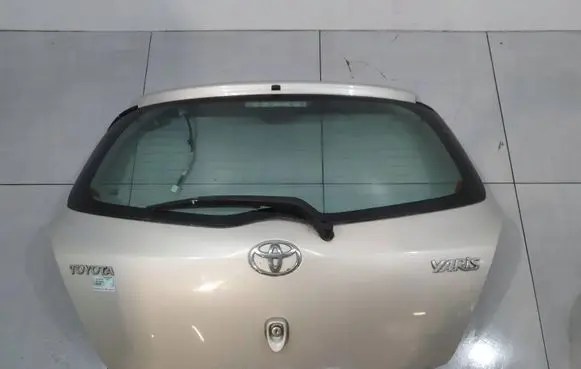 Toyota Yaris Tailgate/trunk/boot lid