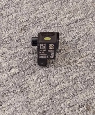 Volkswagen Tiguan Airbag deployment crash/impact sensor 5Q0959651B 5Q0.959.651.B