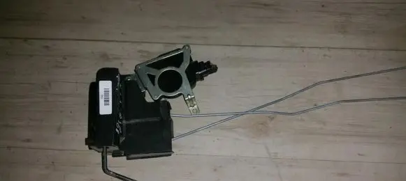 KIA Rio Rear door lock