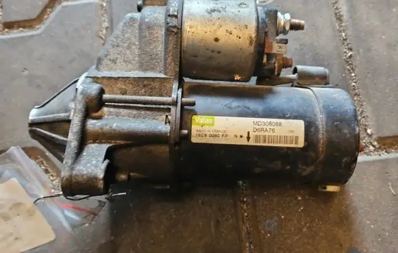 Mitsubishi Carisma Starter motor D6RA76 IMPRK1151473