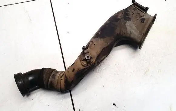 Opel Astra H Air intake hose/pipe 55351756