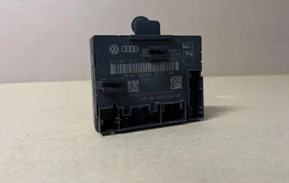 Audi A1 Door control unit/module 8X0959793K
