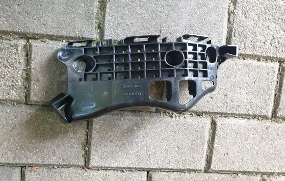 Toyota C-HR I Front bumper mounting bracket 52536F4010