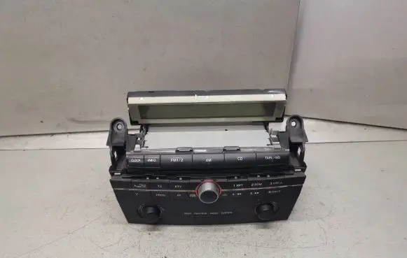 Mazda 3 I Radio/CD/DVD/GPS head unit 14789900