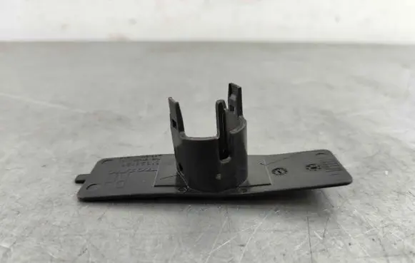 Volvo V40 Front parking sensor holder (PDC) 31323126 39814330