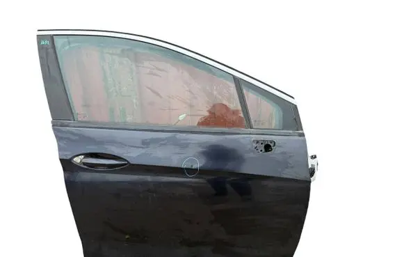 Opel Astra K Front door