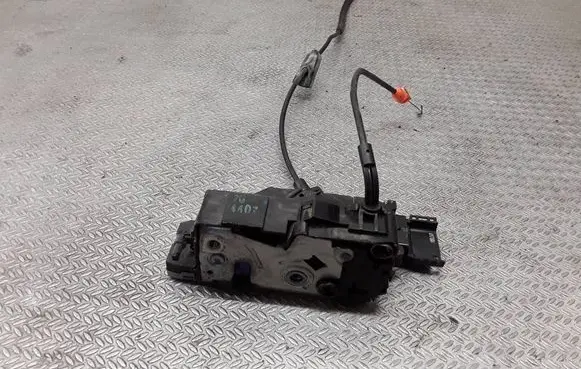 Citroen C4 I Picasso Rear door lock 