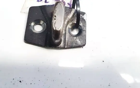 BMW 1 E81 E87 Rear door lock loop/hook striker 7067805