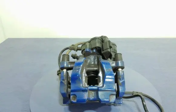 BMW 1 F40 Rear brake caliper