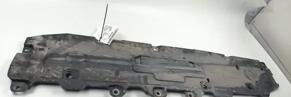 Volvo V60 Front underbody cover/under tray 31383649