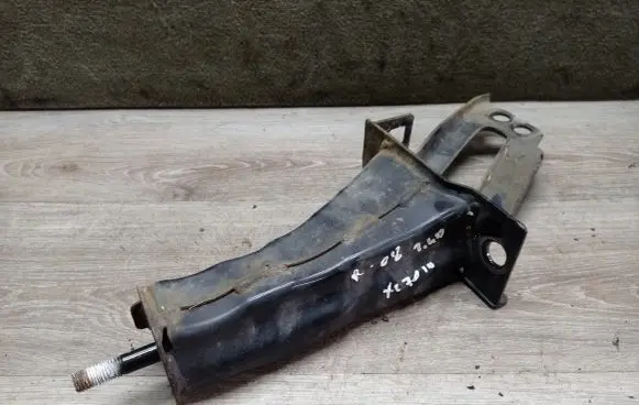Volvo XC70 Front bumper cross member