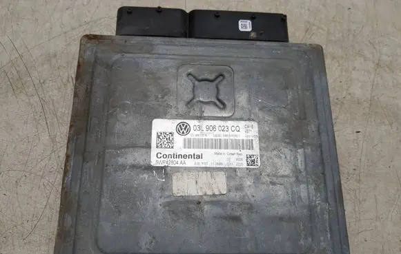 Volkswagen Golf VI Engine control unit/module 03L906023CQ 03L906023A WP42804AA