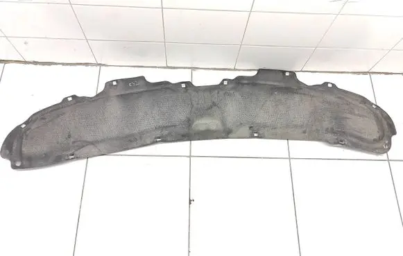 Engine bonnet/hood sound/heat insulation