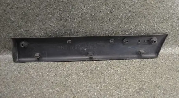 Renault Master II Front door trim (molding) 25725 7701692580