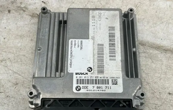 BMW 1 E81 E87 Engine control unit/module 0281013251 031214702 7801711