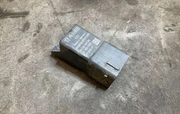 Citroen Jumper Glow plug pre-heat relay 9803299780 20180507 51299058A