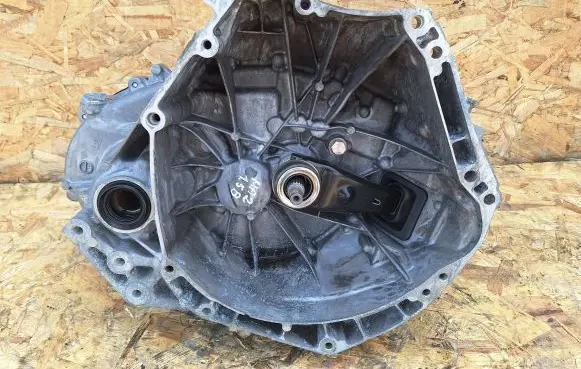 Mazda 2 Manual 5 speed gearbox 7TH0204693 F6W30