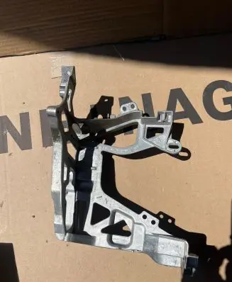 Mercedes-Benz C W205 Headlight/headlamp mounting bracket A2056221600