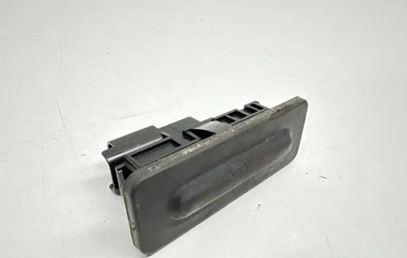 Peugeot 308 Tailgate/trunk/boot exterior handle 9827560380
