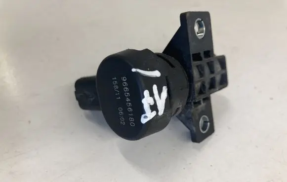 Peugeot 5008 Vacuum valve 9665456180