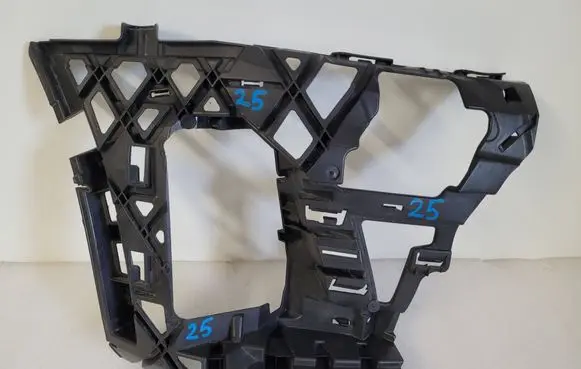 Volkswagen Golf VII Front bumper mounting bracket 5G0807724A