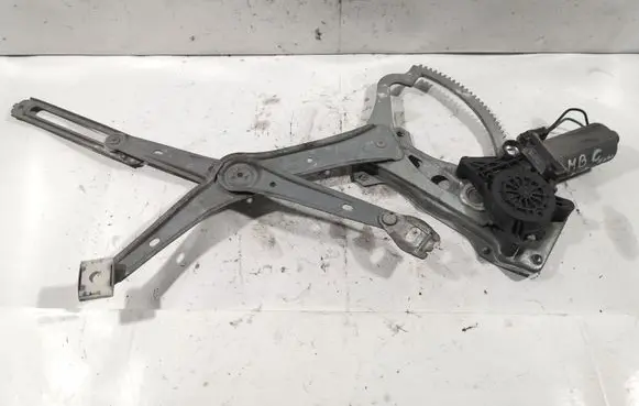 Mercedes-Benz C W202 Front door window regulator with motor W202R170L 193027100 0130821638