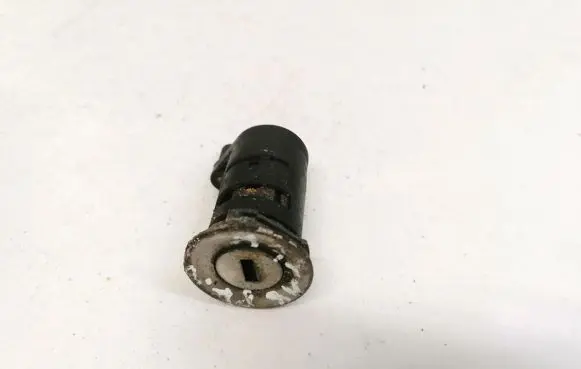 Peugeot Boxer Front door lock (next to the handle) 