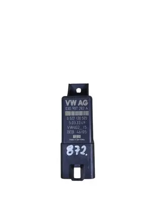 Volkswagen Golf IV Glow plug pre-heat relay 03G907282A