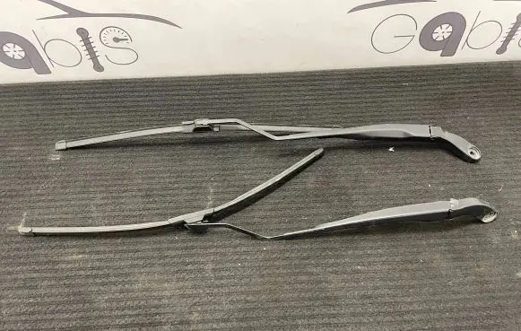 Dodge RAM Windshield/front glass wiper blade 68338924AA 68338925AB