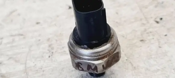 Air conditioning (A/C) pressure sensor