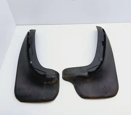 Volkswagen PASSAT B5.5 Rear mudguard 3B0075101B