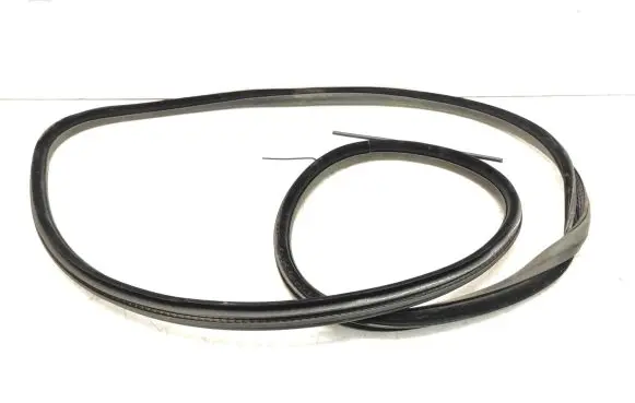 Peugeot 508 RXH Front door rubber seal