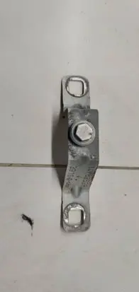 Renault Megane IV Fender mounting bracket 1470352R 3916