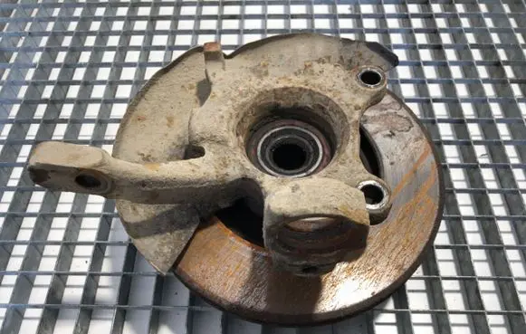 Volkswagen Transporter - Caravelle T4 Front wheel hub spindle knuckle 
