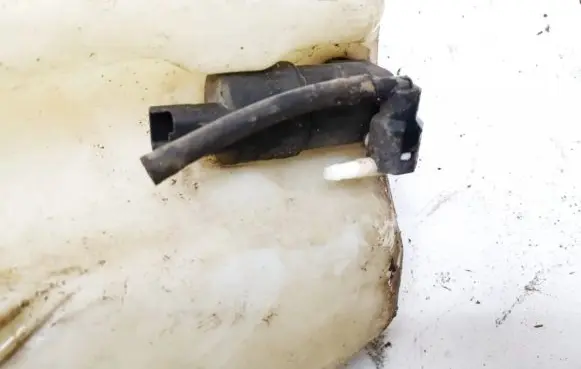 Renault Laguna II Windscreen/windshield washer pump 9632984980