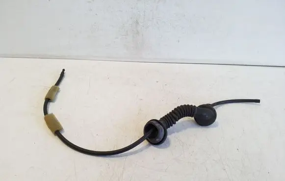 Nissan Leaf I (ZE0) Rear window washer fluid hose 