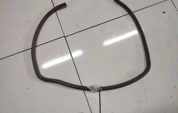 Subaru Forester SG Rubber seal rear door 