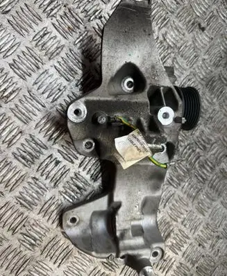 Peugeot 508 II Generator/alternator bracket 9833032280