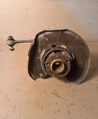 BMW X6 M Rear wheel hub spindle/knuckle 6770984