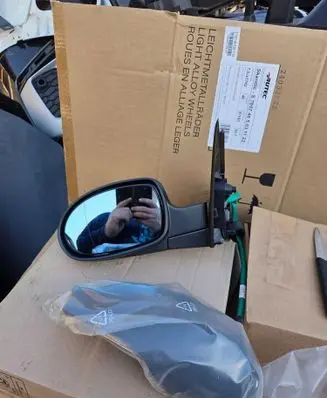 Citroen C5 Front door electric wing mirror 8149WK