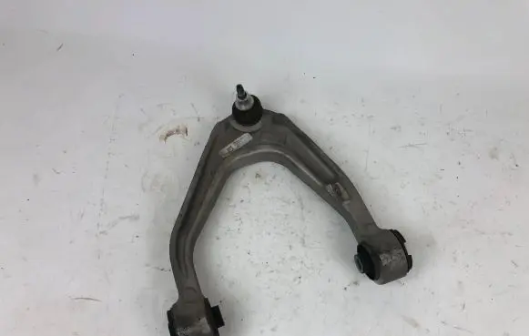 Maserati Ghibli Front lower control arm/wishbone 06700041860 97276 72253