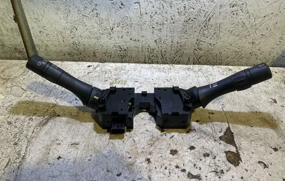 Nissan Juke I F15 Wiper turn signal indicator stalk/switch 14507SD