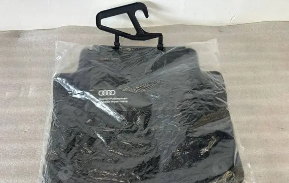 Audi A8 S8 D3 4E Rear floor mat 4E0061511041