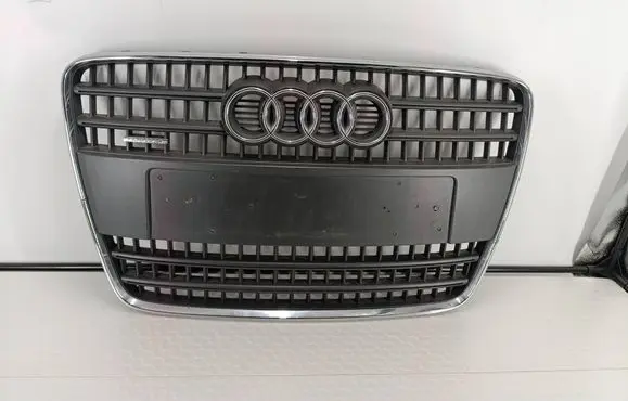 Audi Q7 4L Front bumper upper radiator grill 4L0853651