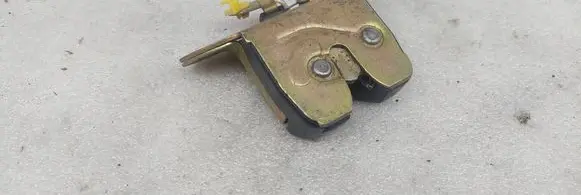 Volvo S40, V40 Loading door lock 