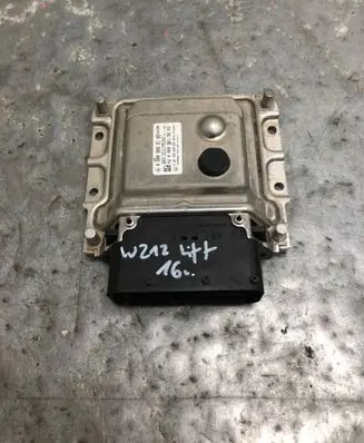 Mercedes-Benz E W212 Adblue control unit A0009009109