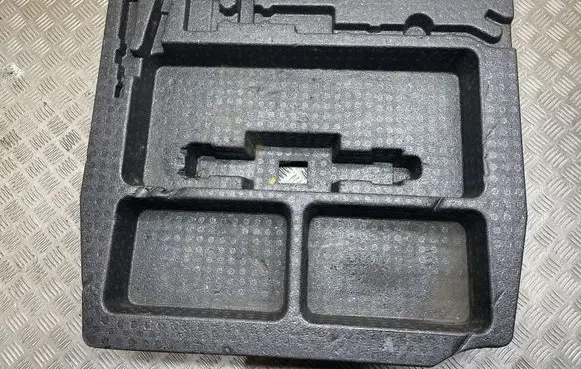 Subaru Legacy Tool box 91144AL04A
