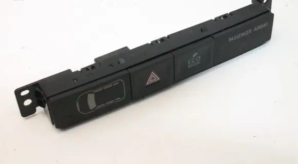 Mitsubishi Outlander A set of switches 8002B409