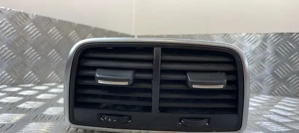 Audi A6 S6 C7 4G Rear air vent grill 4G0819203