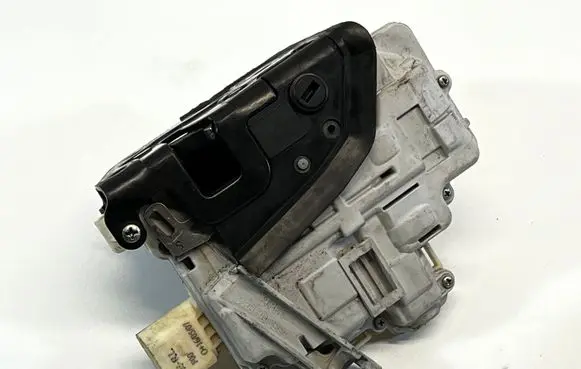 Audi A4 S4 B7 8E 8H Rear door lock 8E0839015AA